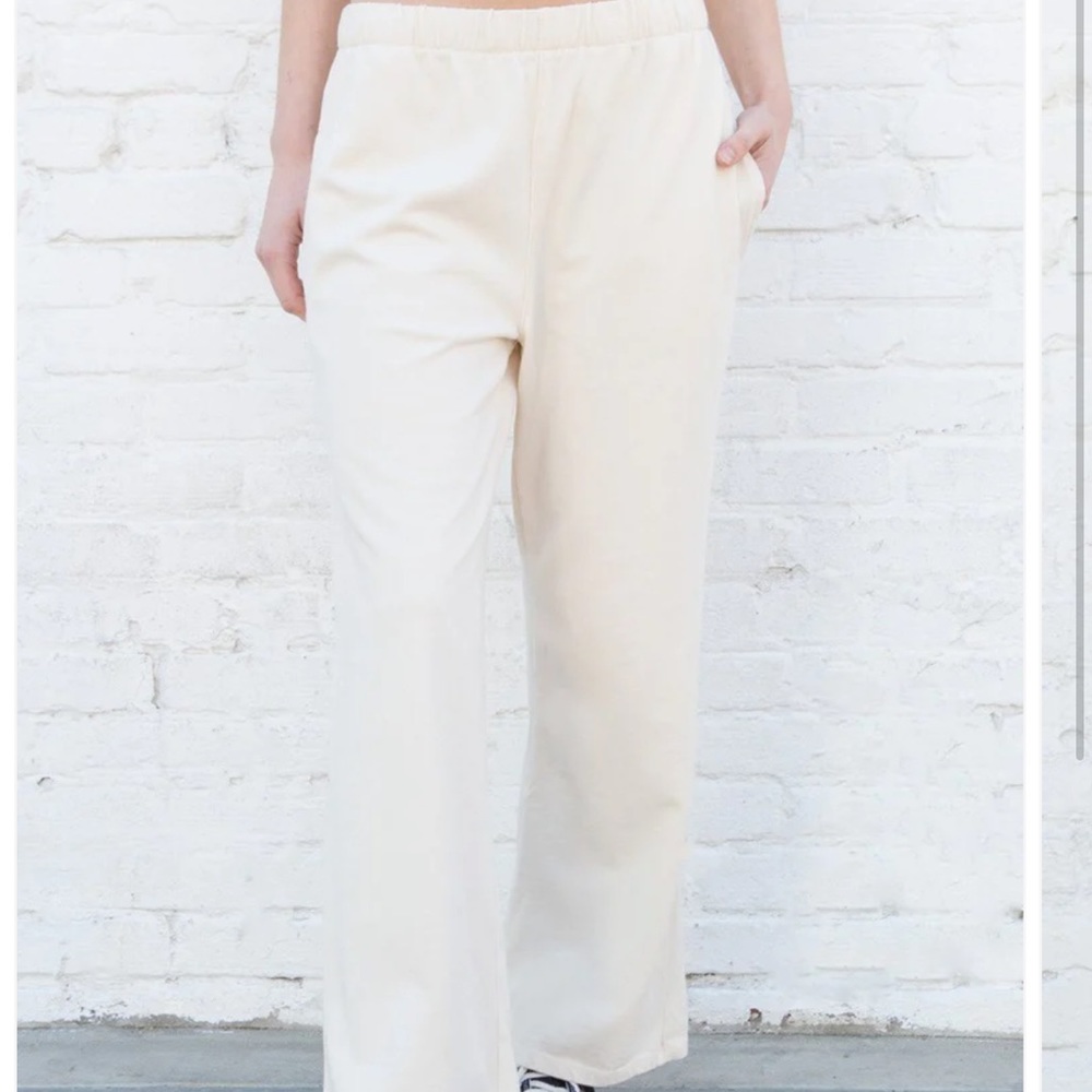 NWT Brandy Melville ANASTASIA SWEATPANTS